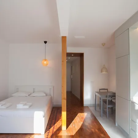 Flh Benfica Modest Lisbon